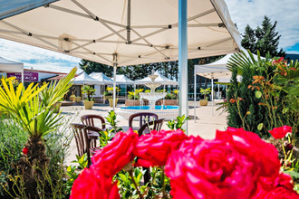 Ma-Cabane - Vente Local commercial Meyzieu, 2000 m²