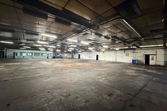 Ma-Cabane - Vente Local commercial MISEREY-SALINES, 2595 m²