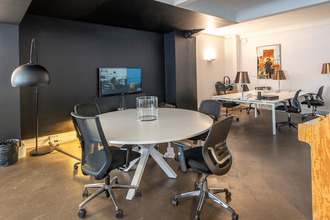 Ma-Cabane - Vente Local commercial PARIS 18, 309 m²