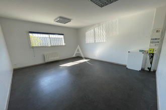 Ma-Cabane - Vente Local commercial PONT-L'ABBE-D'ARNOULT, 486 m²
