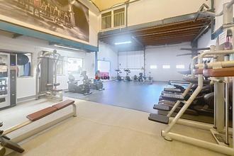 Ma-Cabane - Vente Local commercial Prades, 1410 m²