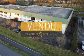 Ma-Cabane - Vente Local commercial Roullet-Saint-Estèphe, 2100 m²