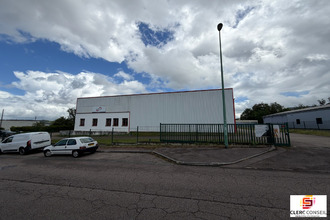 Ma-Cabane - Vente Local commercial Saint-Étienne-du-Rouvray, 2420 m²