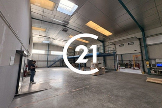 Ma-Cabane - Vente Local commercial Saint-Donat-sur-l'Herbasse, 1930 m²