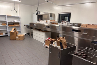 Ma-Cabane - Vente Local commercial SAINT-ETIENNE, 720 m²