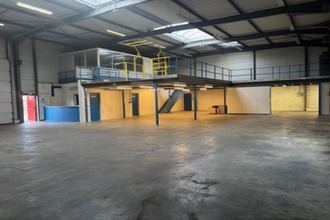 Ma-Cabane - Vente Local commercial SAINT-JEAN-BONNEFONDS, 580 m²