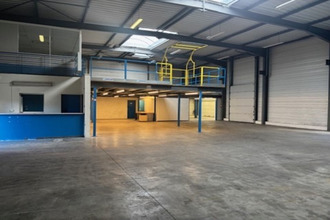 Ma-Cabane - Vente Local commercial SAINT-JEAN-BONNEFONDS, 580 m²