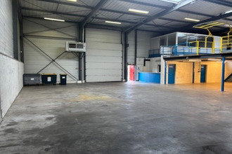 Ma-Cabane - Vente Local commercial SAINT-JEAN-BONNEFONDS, 580 m²