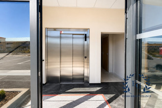 Ma-Cabane - Vente Local commercial Saint-Maximin-la-Sainte-Baume, 250 m²