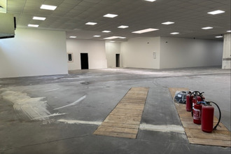 Ma-Cabane - Vente Local commercial SORBIERS, 800 m²