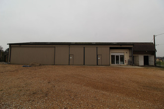 Ma-Cabane - Vente Local commercial TREMBLAY-LES-VILLAGES, 340 m²