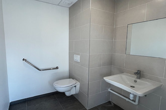 Ma-Cabane - Vente Local commercial VILLETTE-D'ANTHON, 218 m²