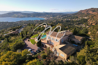 Ma-Cabane - Vente Maison Agay, 390 m²