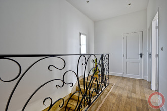 Ma-Cabane - Vente Maison Ambarès-et-Lagrave, 247 m²