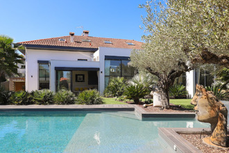 Ma-Cabane - Vente Maison Anglet, 590 m²