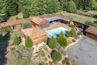 Ma-Cabane - Vente Maison ANTONNE-ET-TRIGONANT, 220 m²