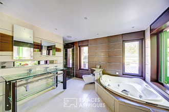 Ma-Cabane - Vente Maison AUFFREVILLE-BRASSEUIL, 367 m²