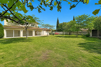 Ma-Cabane - Vente Maison BEAUCAIRE, 277 m²