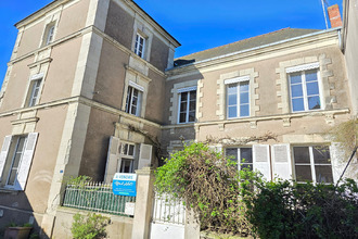 Ma-Cabane - Vente Maison BEAULIEU-SUR-LAYON, 213 m²