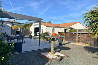Ma-Cabane - Vente Maison BEAUVOIR-SUR-MER, 101 m²