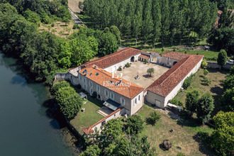 Ma-Cabane - Vente Maison BOURG-CHARENTE, 410 m²