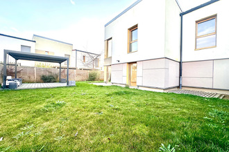 Ma-Cabane - Vente Maison BUSSY-SAINT-GEORGES, 94 m²