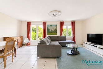 Ma-Cabane - Vente Maison BUSSY-SAINT-GEORGES, 118 m²