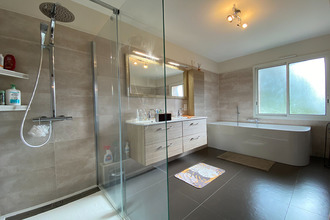 Ma-Cabane - Vente Maison CARCARES-SAINTE-CROIX, 217 m²