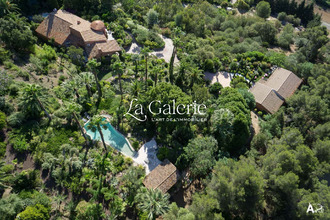 Ma-Cabane - Vente Maison Carqueiranne, 360 m²