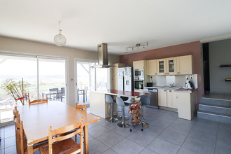 Ma-Cabane - Vente Maison CASTELNAU-DE-MONTMIRAL, 110 m²