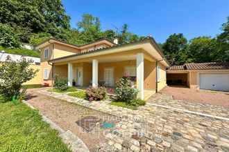 Ma-Cabane - Vente Maison CHARBONNIERES-LES-BAINS, 185 m²