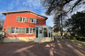 Ma-Cabane - Vente Maison CHARBONNIERES-LES-BAINS, 252 m²