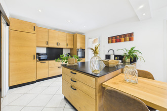 Ma-Cabane - Vente Maison CHATEAUNEUF-LE-ROUGE, 145 m²