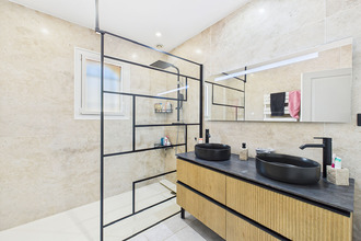 Ma-Cabane - Vente Maison CHATEAUNEUF-LE-ROUGE, 145 m²