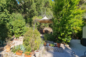 Ma-Cabane - Vente Maison CHATEAUNEUF-LE-ROUGE, 184 m²