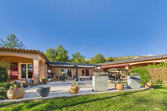 Ma-Cabane - Vente Maison CHATEAUNEUF-LE-ROUGE, 195 m²