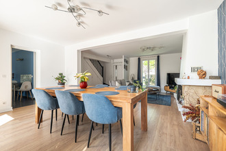Ma-Cabane - Vente Maison CHENNEVIERES-SUR-MARNE, 212 m²