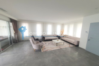 Ma-Cabane - Vente Maison Clermont-l'Hérault, 300 m²