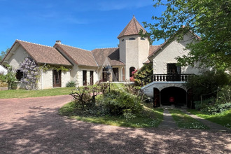 Ma-Cabane - Vente Maison COSNE-COURS-SUR-LOIRE, 300 m²
