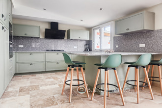 Ma-Cabane - Vente Maison Crécy-la-Chapelle, 250 m²