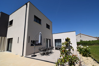 Ma-Cabane - Vente Maison CREUZIER LE VIEUX, 161 m²