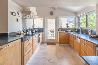 Ma-Cabane - Vente Maison CUCURON, 204 m²