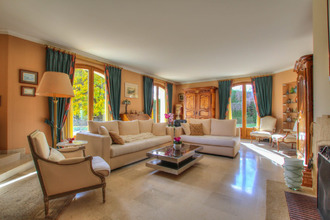 Ma-Cabane - Vente Maison Divonne-les-Bains, 295 m²