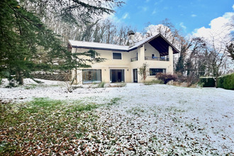 Ma-Cabane - Vente Maison Divonne-les-Bains, 203 m²