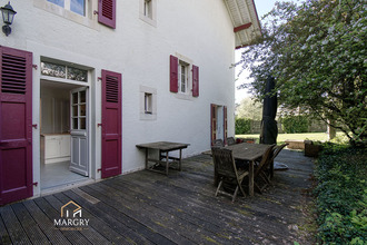 Ma-Cabane - Vente Maison DIVONNE-LES-BAINS, 219 m²