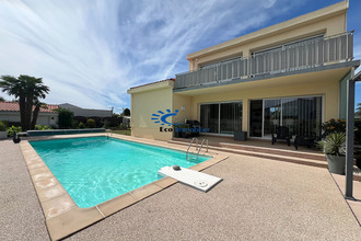 Ma-Cabane - Vente Maison DOMPIERRE-SUR-MER, 200 m²