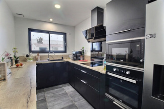 Ma-Cabane - Vente Maison EGLISENEUVE-PRES-BILLOM, 96 m²