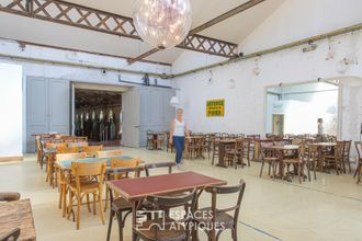 Ma-Cabane - Vente Maison ENTRAIGUES-SUR-LA-SORGUE, 1166 m²