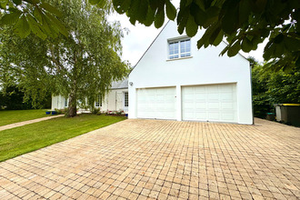 Ma-Cabane - Vente Maison FEROLLES-ATTILLY, 211 m²