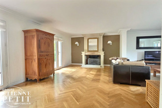 Ma-Cabane - Vente Maison FEUCHEROLLES, 220 m²